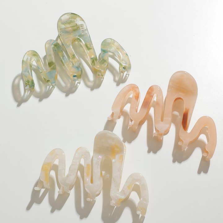 Willow Garden Acetate | Large Squiggle Claw Clip for wholesale by Adorro