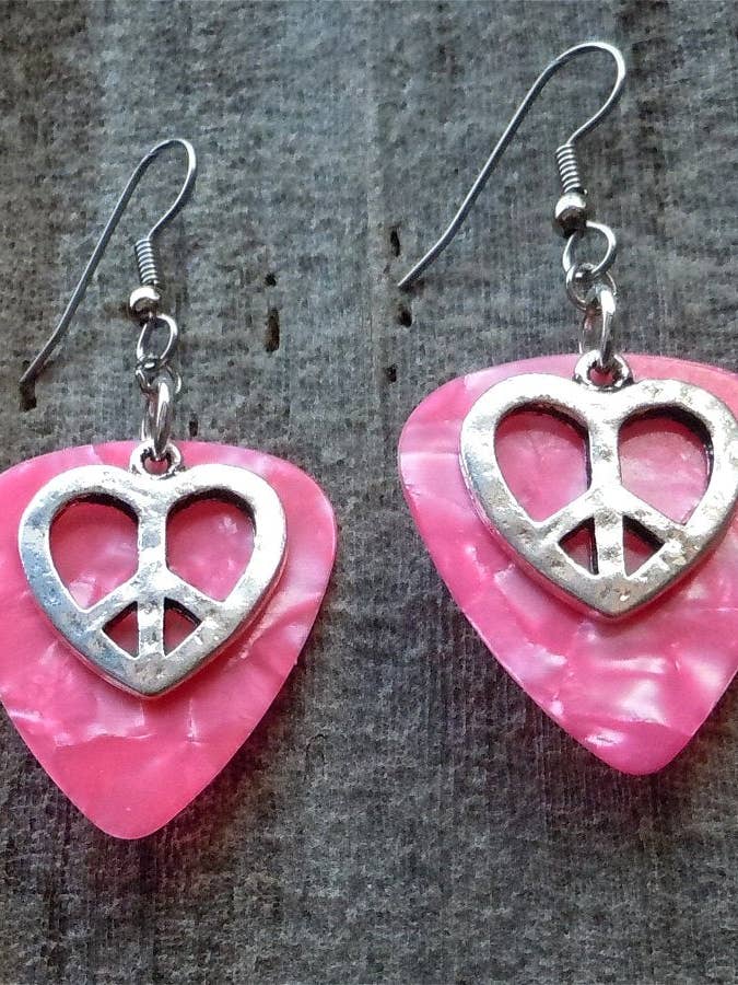 Orecchini a forma di plettro per chitarra a forma di cuore per la vendita all'ingrosso da parte di Simply Raevyn