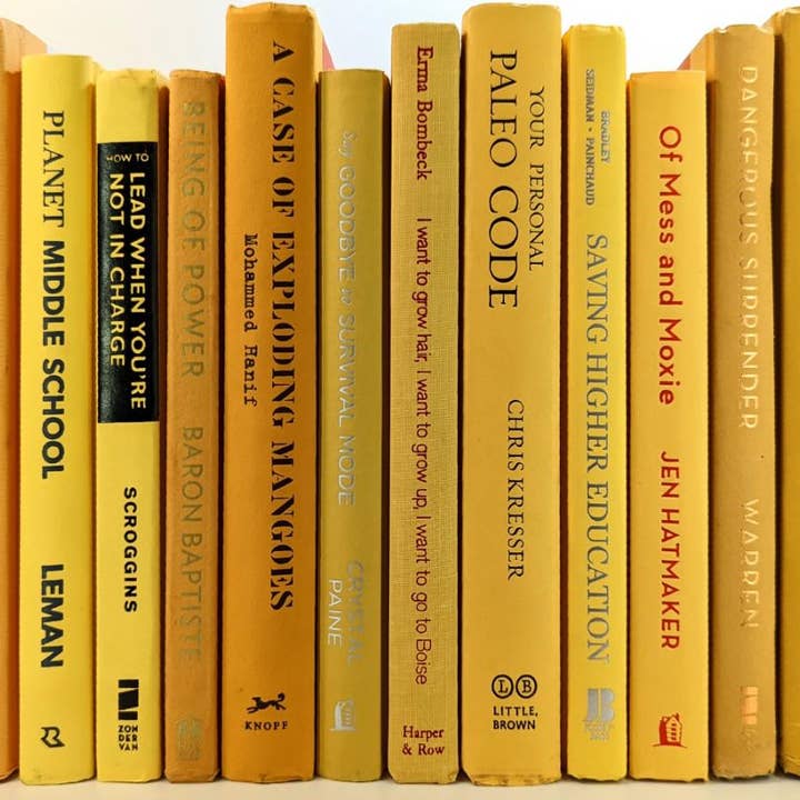 CR-71 Books - Venta al por mayor Libro - Adultos - Libros amarillos al pie para decoración