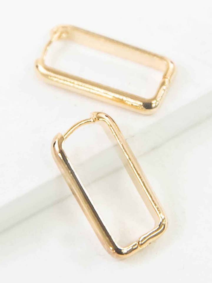 Rounded Rectangle Hoop Earrings | Gold for wholesale by Lovoda