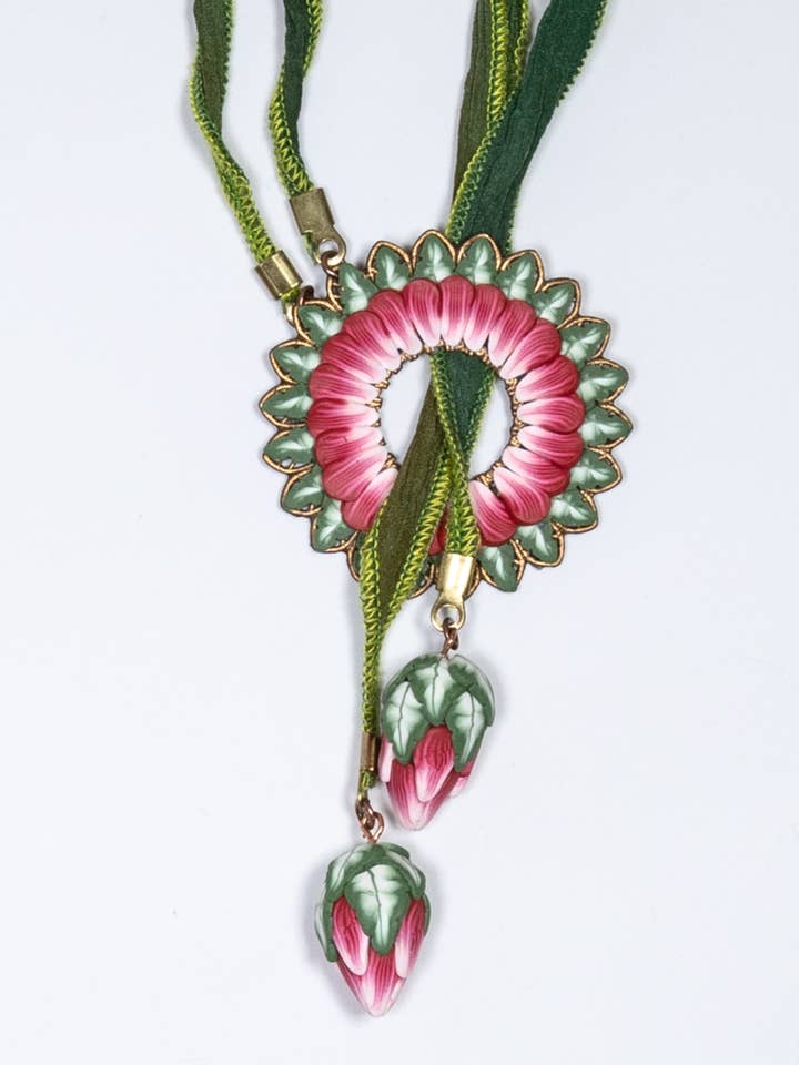 Petal Pushers Lariat - Rozen zijn rood voor wholesale door Petal Pushers by Janet Pitcher