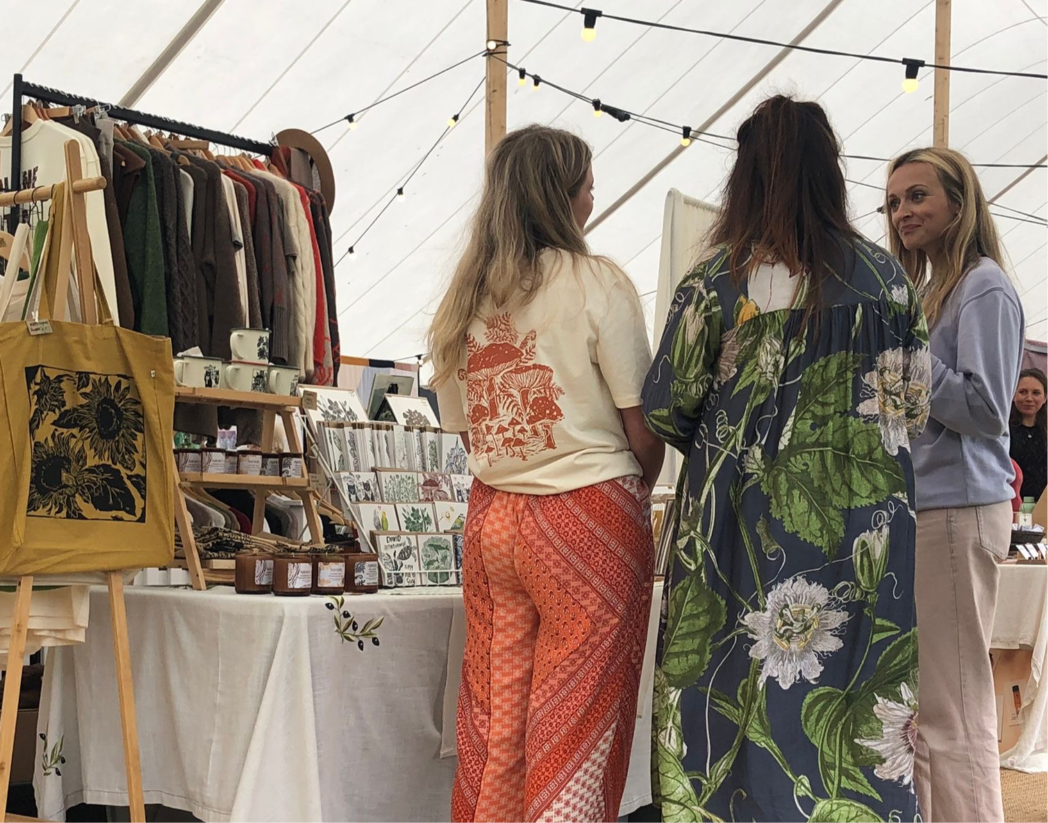 LDMDesign – wholesale Screen printed t-shirt – unisex – Unisex Eco friendly Fairtrade & Organic Mushroom T-shirt6