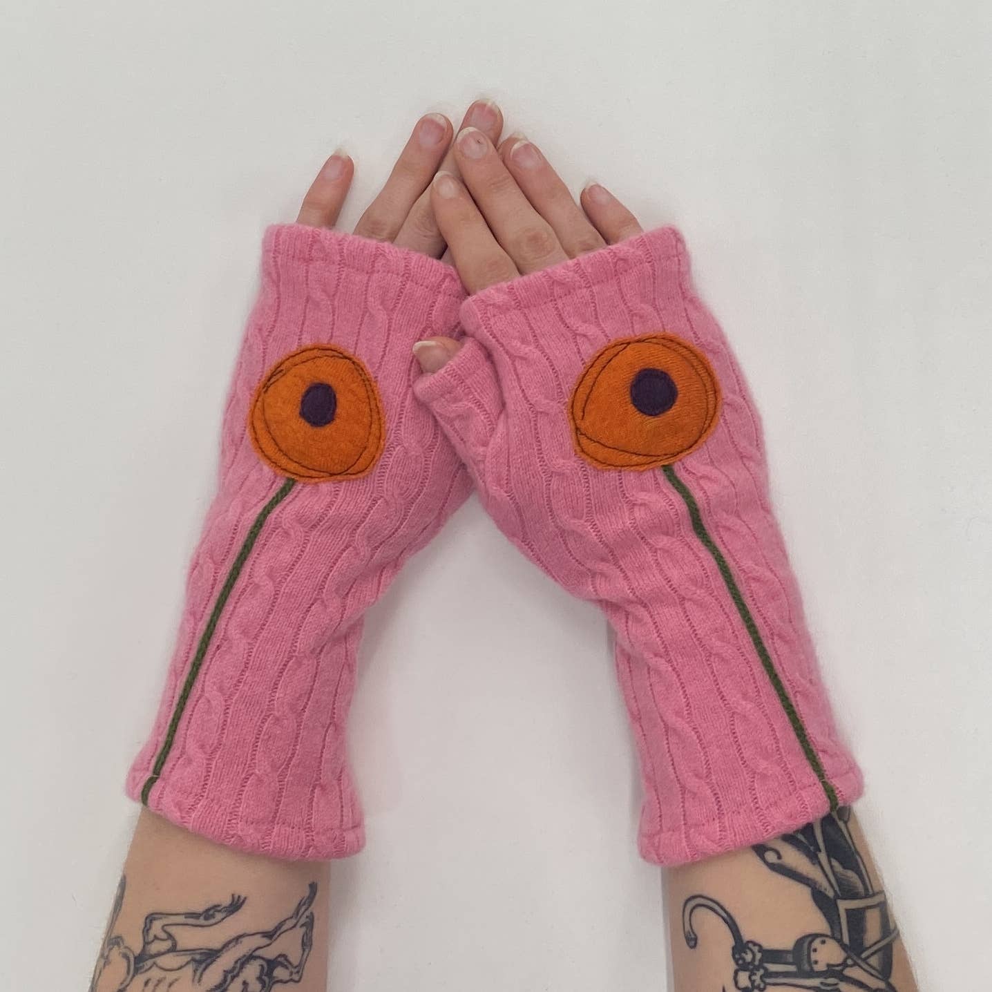 Sardine Clothing Co. - Wholesale Gloves - Women's - Fingerless Cashmere Gloves-Poppy3
