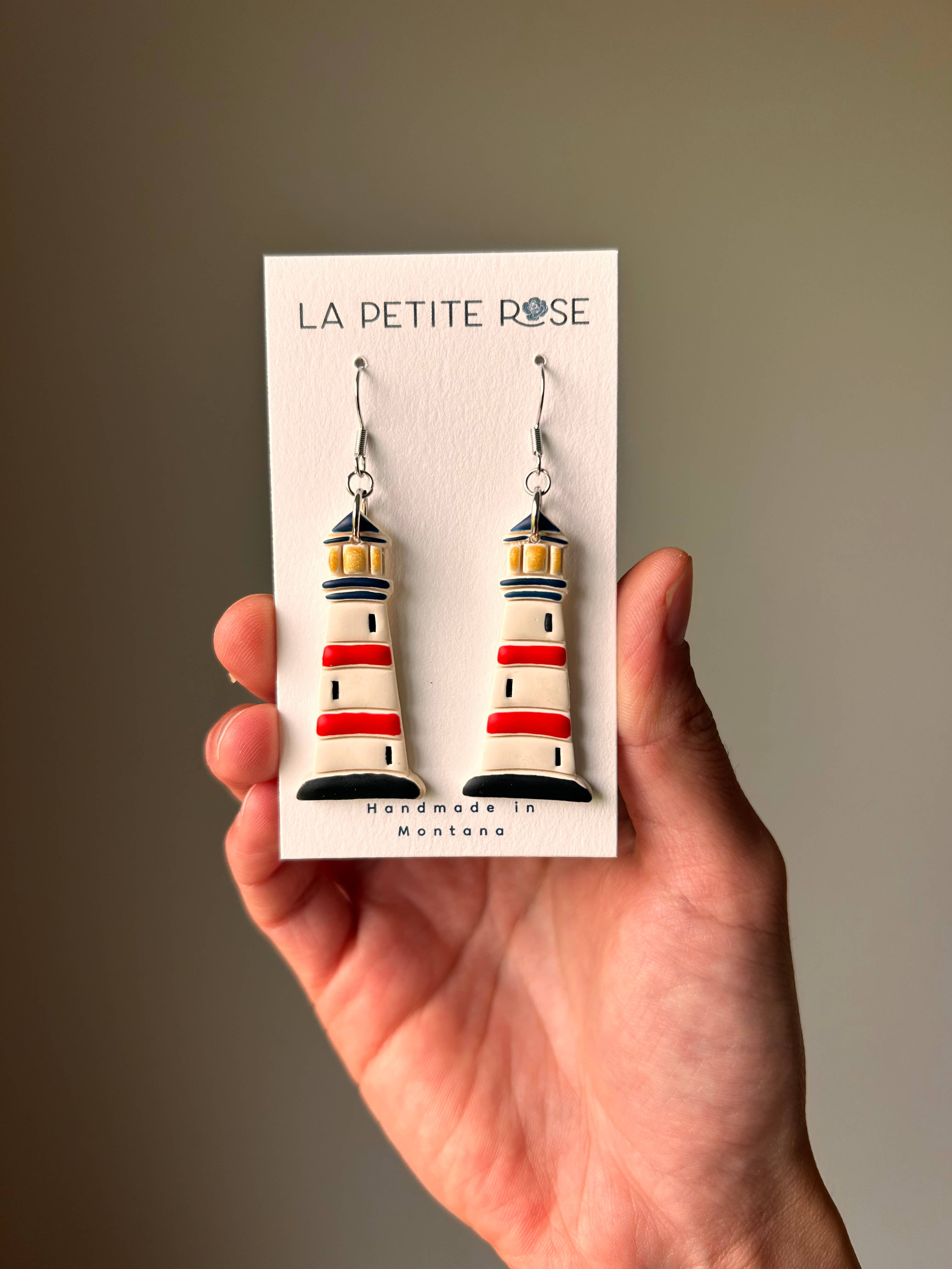 La Petite Rose LLC - Wholesale Hangende/ronde oorbellen - Orka Walvis Hangers, Vuurtoren Hangers, Orka Oorknopjes0