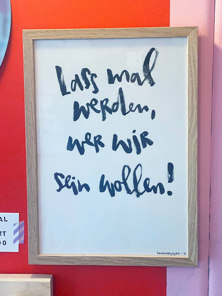 Poster ”Låt det vara” (inramad) - ORIGINAL DESIGN: Brush Lettering för wholesale av brushmeetspaper