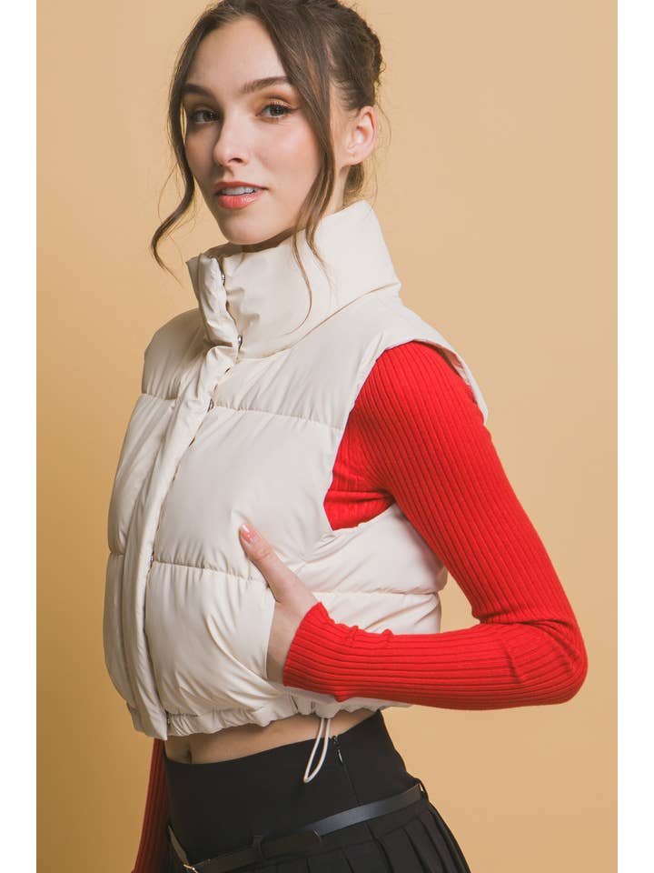 42POPS - Wholesale Outerwear Vest - Women's - ,.._ SI-26858 Cropped Puffer Vest With Pockets2