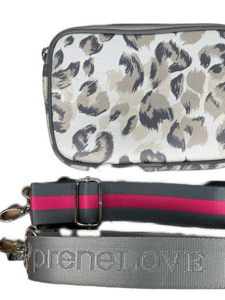 UITVERKOOP: Neopreen Crossbody Tas voor wholesale door PNYC