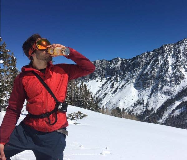 Amy & Brian - Vente Jus de fruits - Eau de coco Amy & Brian Premium avec pulpe - 17,5 fl oz2