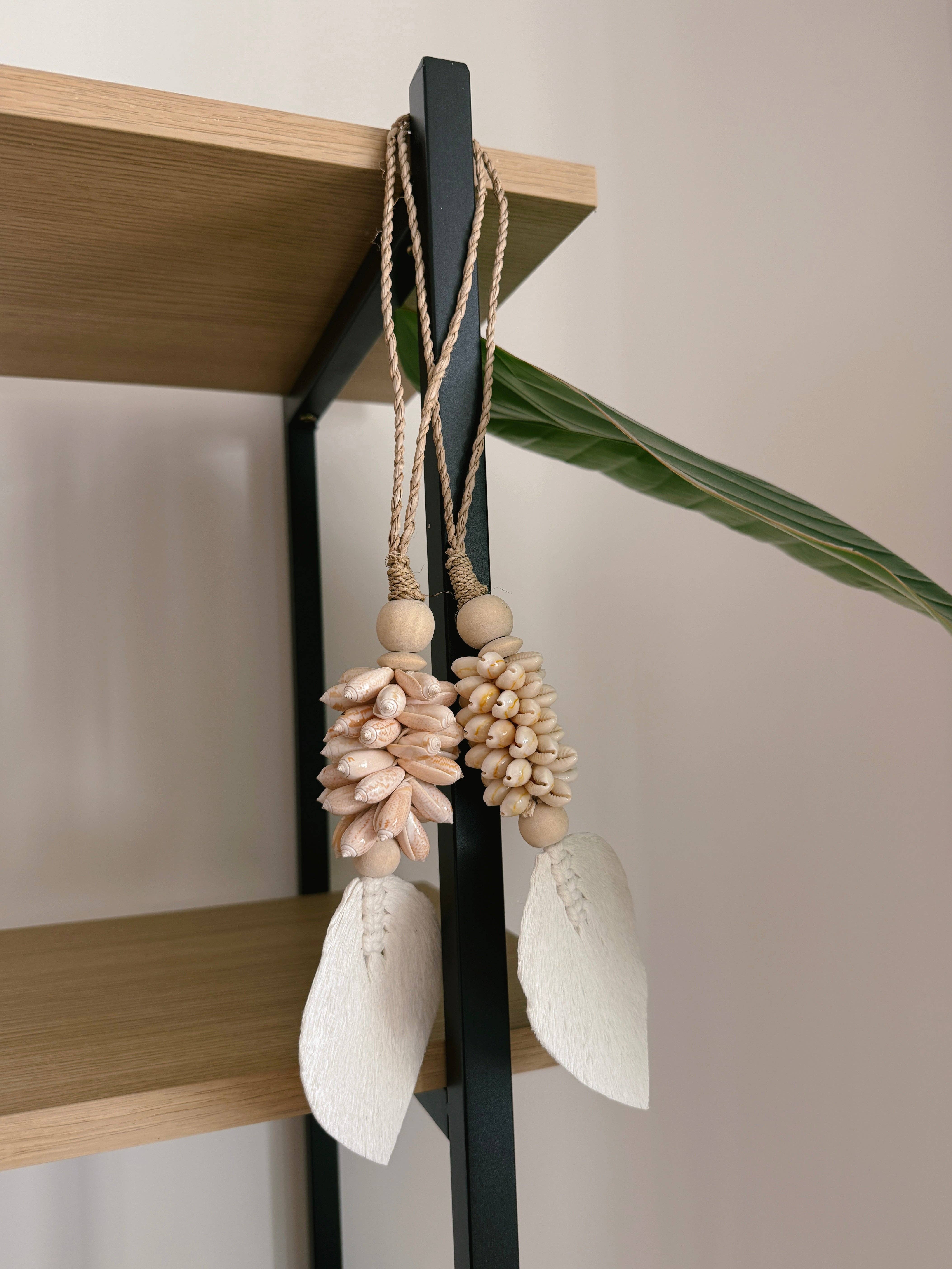 Uma Cantik - Wholesale Decorative Tassel/Wall Drop - Acessório Decorativo Alor Cowrie Leaf2
