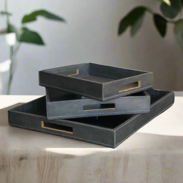 Chica | Pouf rectangulaire en cuir de 15 po avec poignées découpées pour la vente par Bati Goods