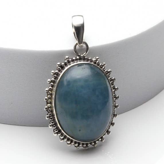 Aquamarine in silver, oval pendant for wholesale by UniArt