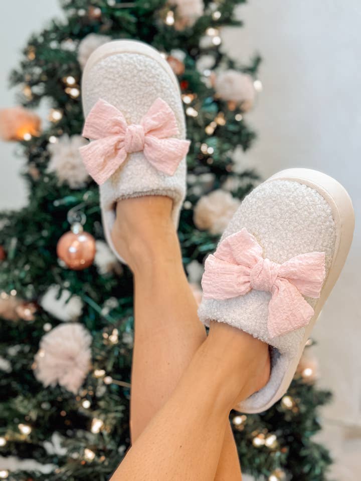 Broke Babes Wholesale - Wholesale Slippers - Women's - Valentines bow slippers holiday platform slippersÂ