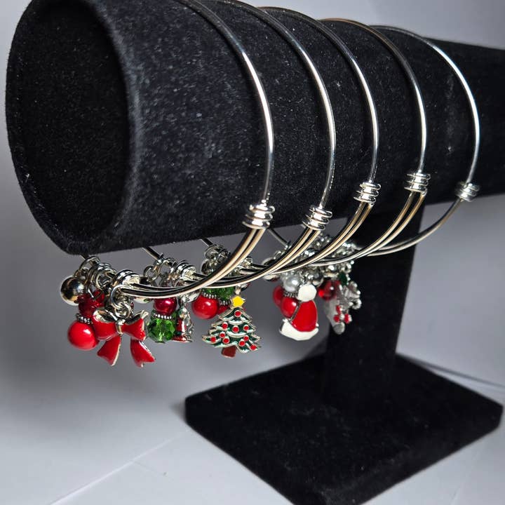 Christmas Expandable Bangle Earrings Holiday Gifts for wholesale by Fiona Accessories