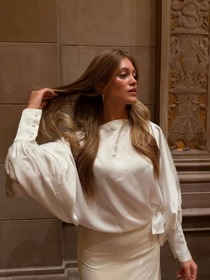 Top satinado "Halo" para venta al por mayor de Girl Crush