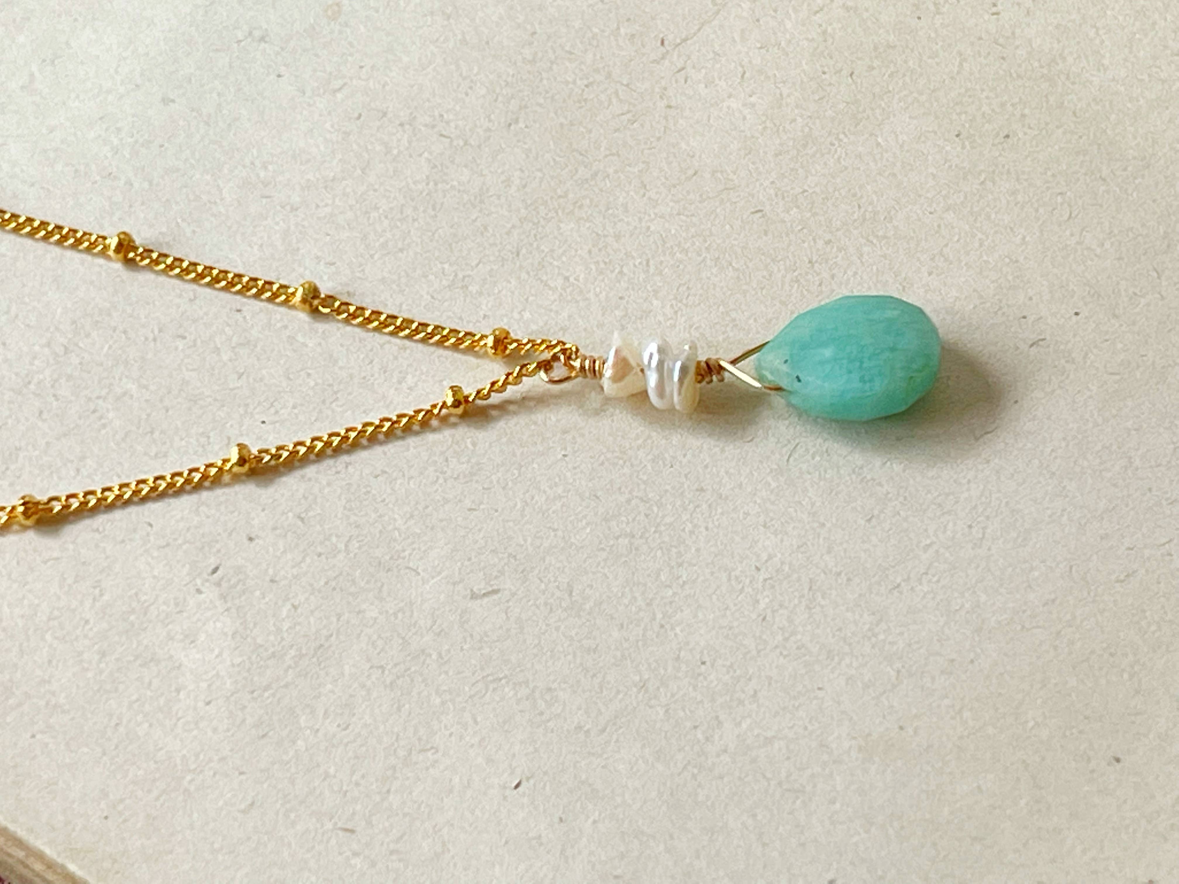 Rage Gems & Jewelry - Vente Colliers à pendentif - Collier en chrysoprase naturelle et perles d'eau douce1