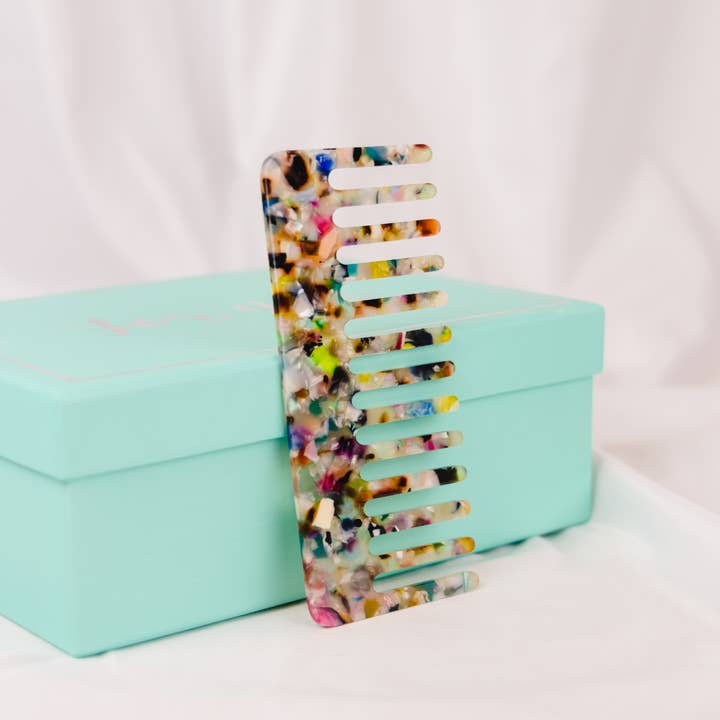 Axcessorize – wholesale Hair brush/comb – Wide tooth wet hair comb - Resin handmade square comb1