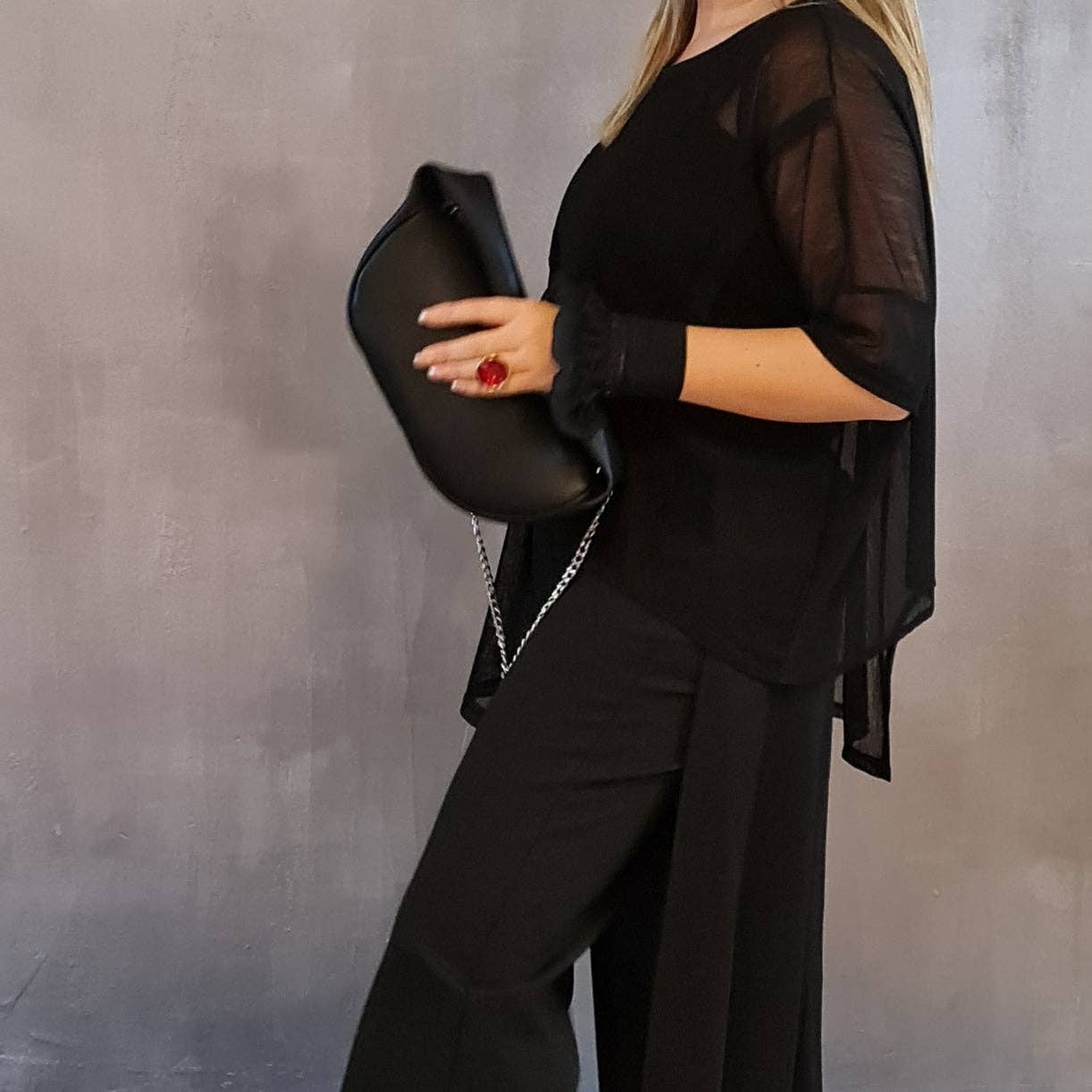 Simple Moderne – Großhandel T-Shirt – Damen – Simple Moderne Street Punk T-Shirt mit unregelmäßigem Design9