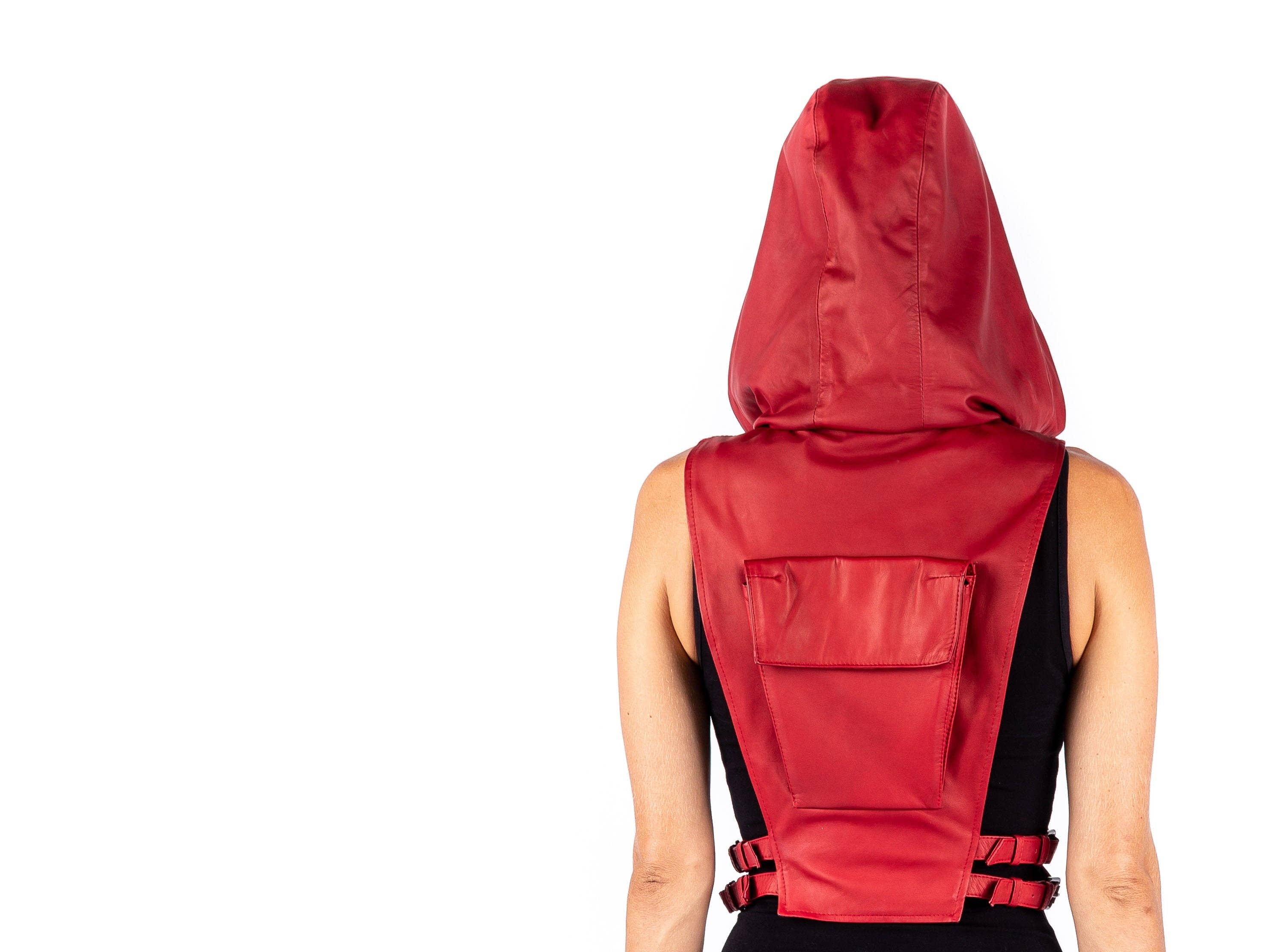 JUNGLE TRIBE - Vente Veste sans manches – femme - Gilet court à capuche RED NINJA KOMBAT Tech Wear en cuir rouge doux.2