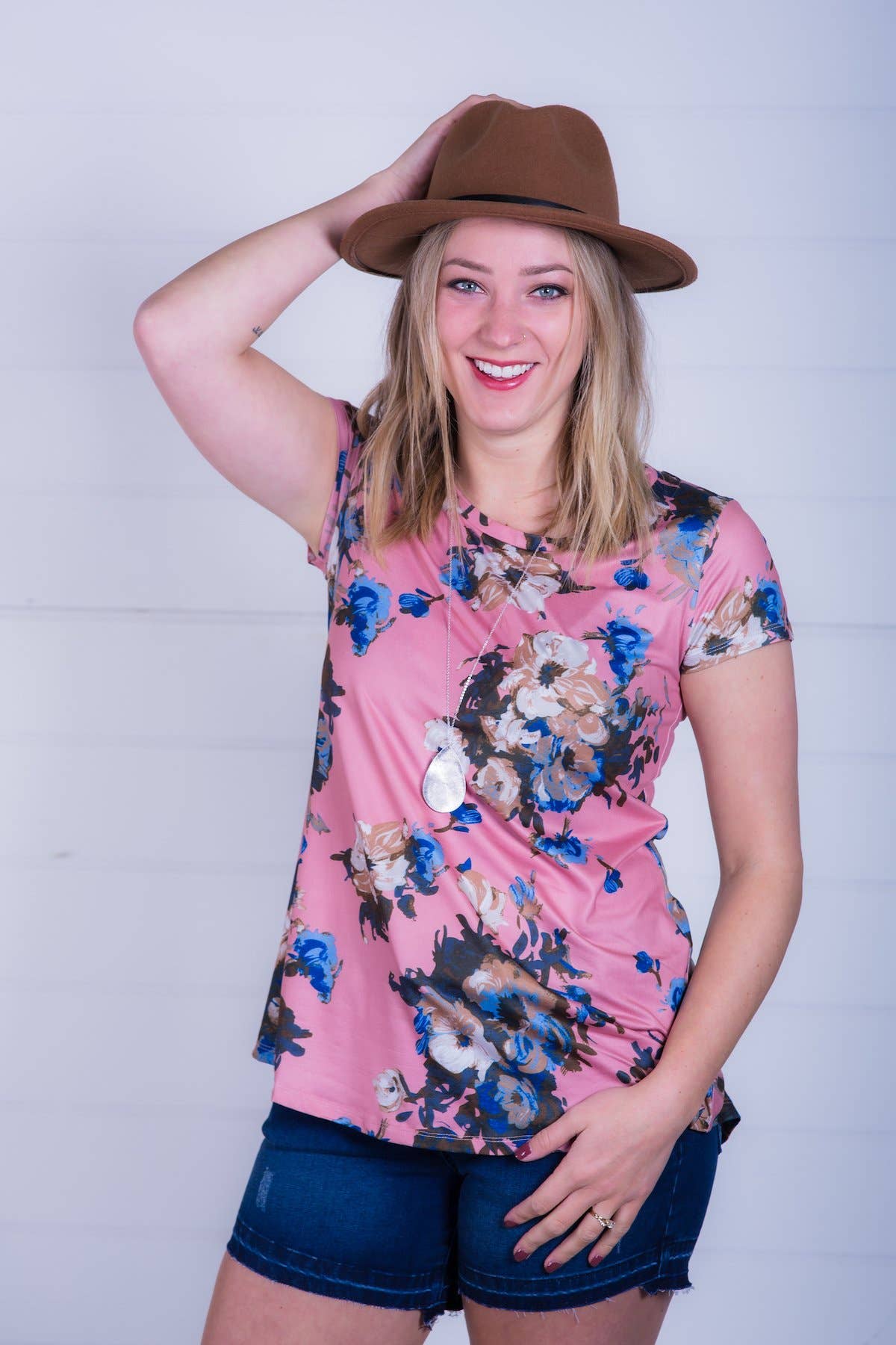 Vivette Apparel - Wholesale T-Shirt - Women's - Mauve Floral Tee1