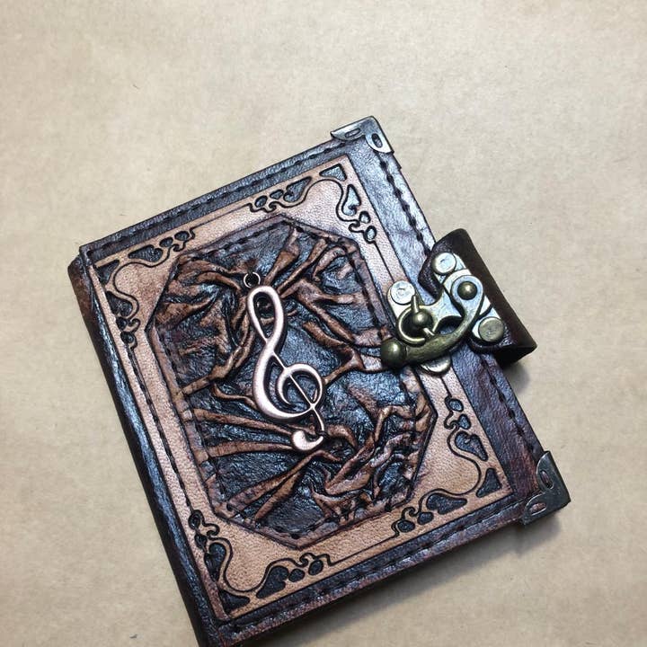 ML Marcaleather - Vente Cahiers - Carnet de croquis en cuir Treble Clef Mini1