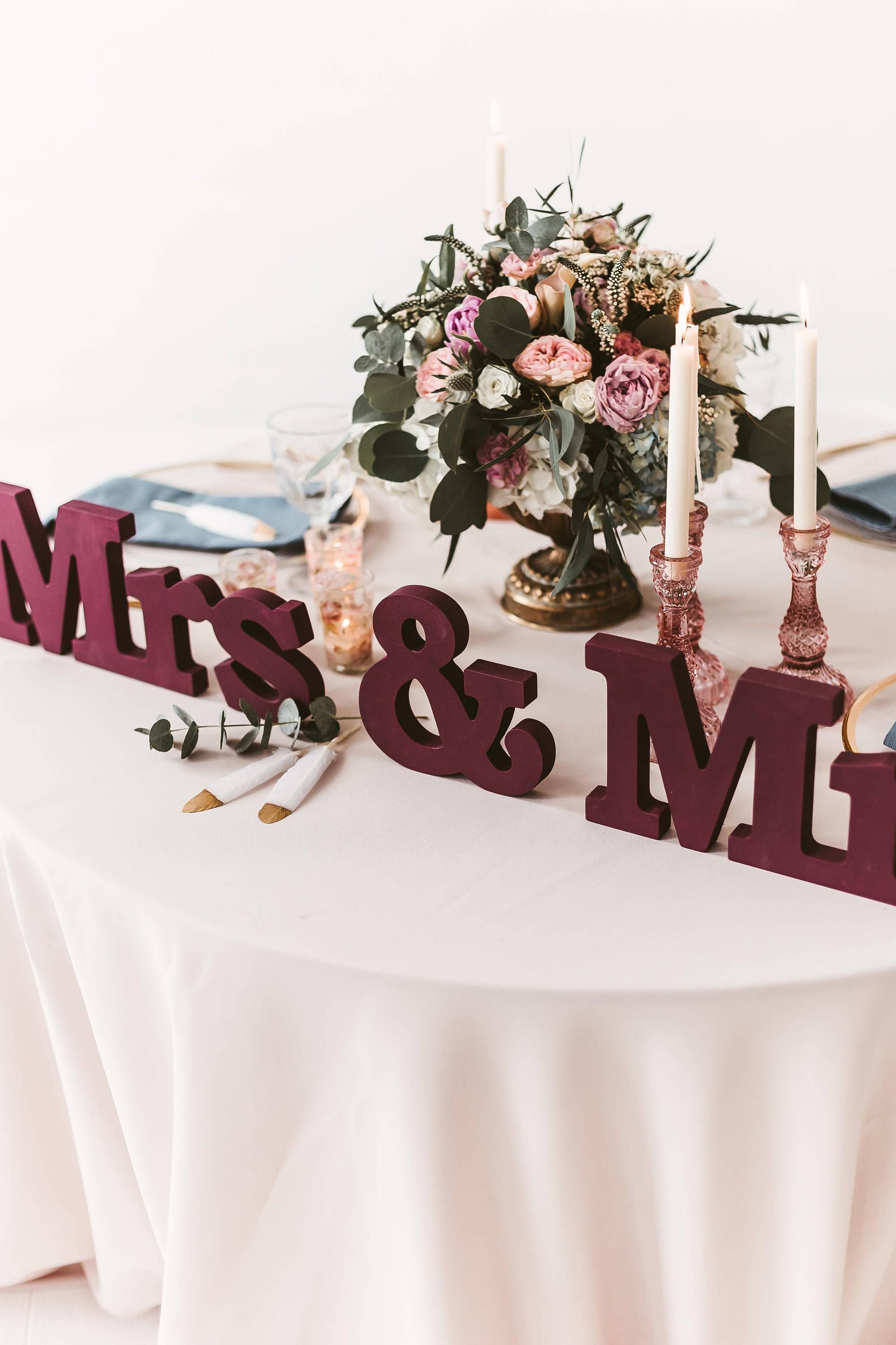 Woodinout - Wholesale Desk/Tabletop Sign - Custom color Mr and Mrs sign, Wedding table decorations2