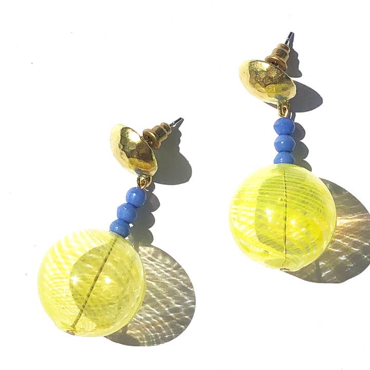 Orecchini Cosmos Glow per la vendita all'ingrosso da parte di Erica Kane Fink