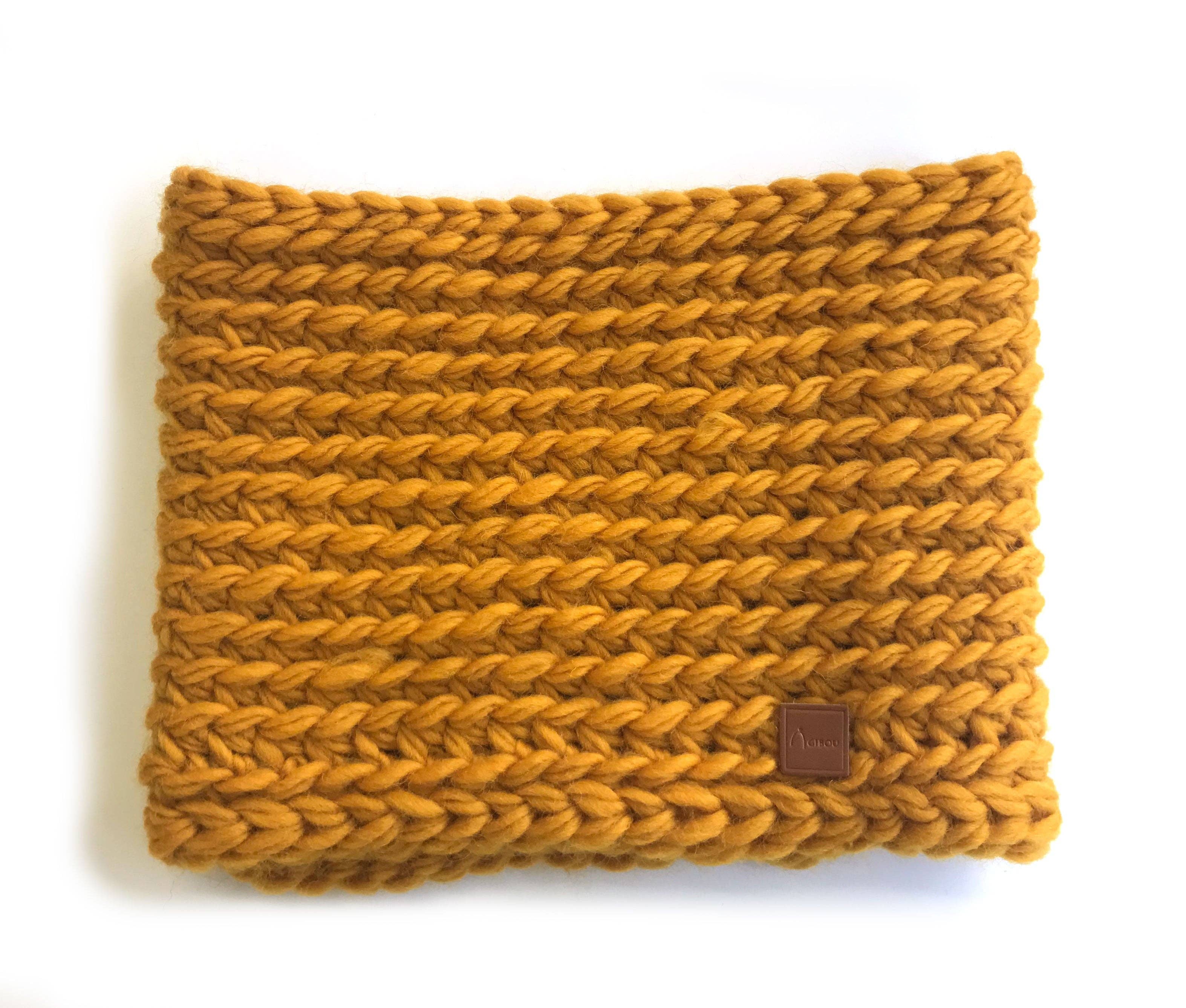 Gibou – wholesale Mössa - Dam – Handstickad halsvärmare7