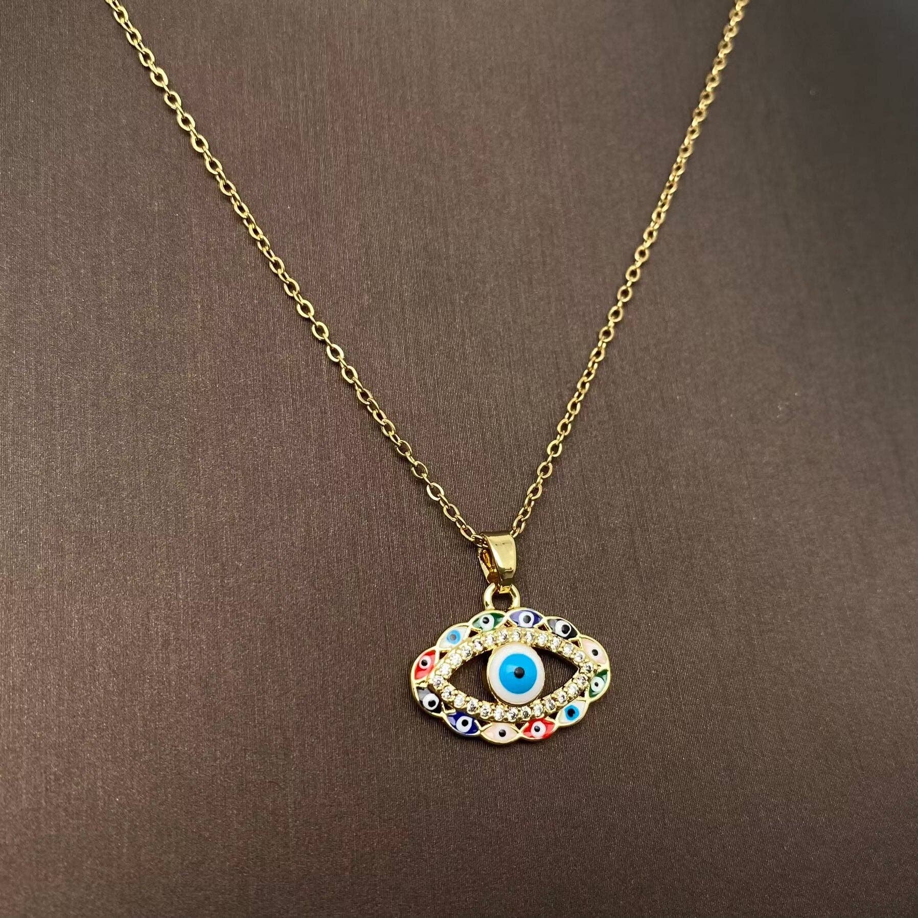 Mio Queena - Venta al por mayor Collares con colgantes/abalorios - Collar chapado en oro con colgante de ojos malvados con diamantes de imitación de varios estilos4