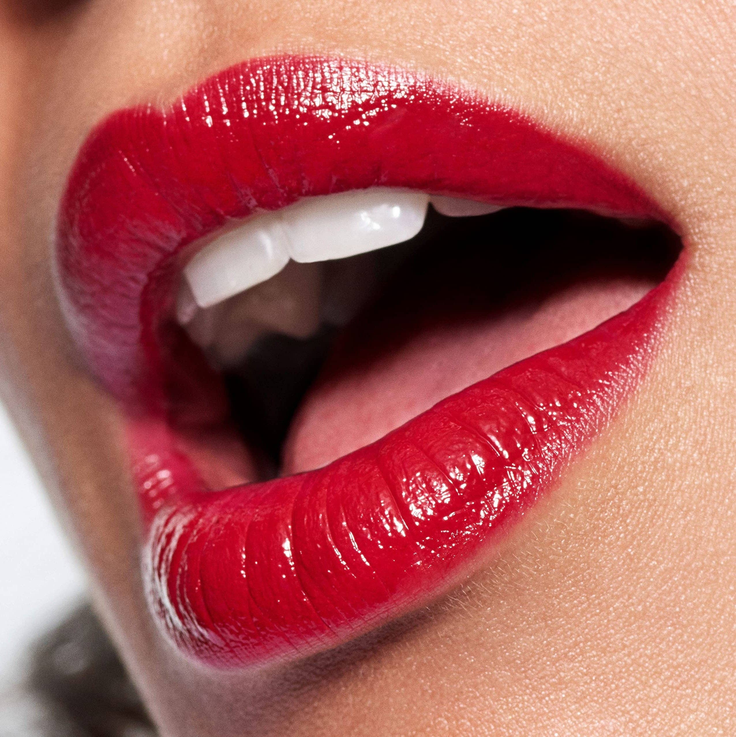 VIAI Beauty - Vendita all'ingrosso Rossetti - Rossetto Liquido Melting Pout Vinyl Vow10