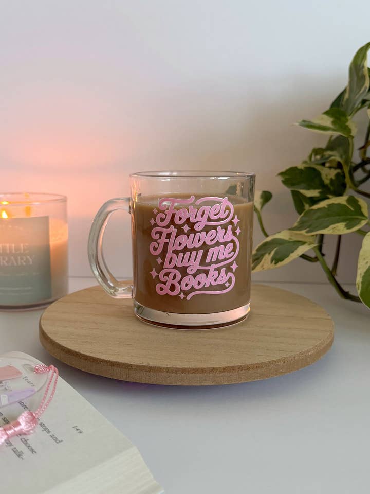 Glöm blommor köp böcker till mig glas mugg – Estetisk klar mugg för kaffe- och bokälskare för wholesale av Birdie & Co.