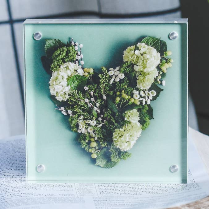 Gebrochenes Herz Kunst Acryl für den Großhandel von The Pen + Piper