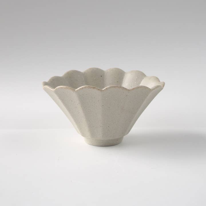 Reiwa 4,3" krysantemumskål för wholesale av Sensui