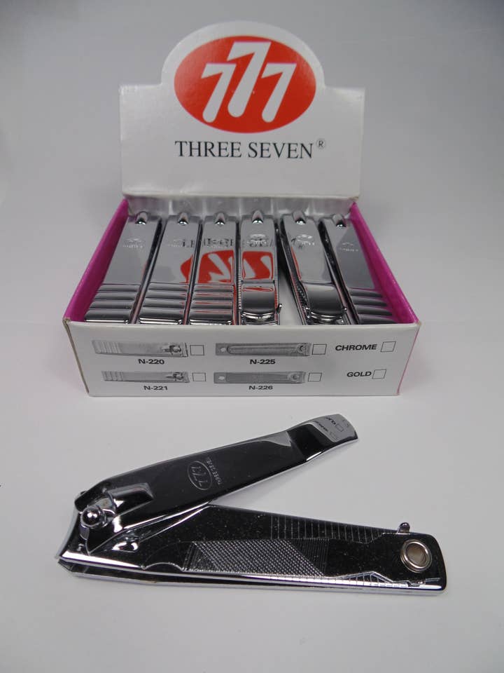 Tagliaunghie argento (confezione da 12) per la vendita all'ingrosso da parte di MAYA Cosmetics