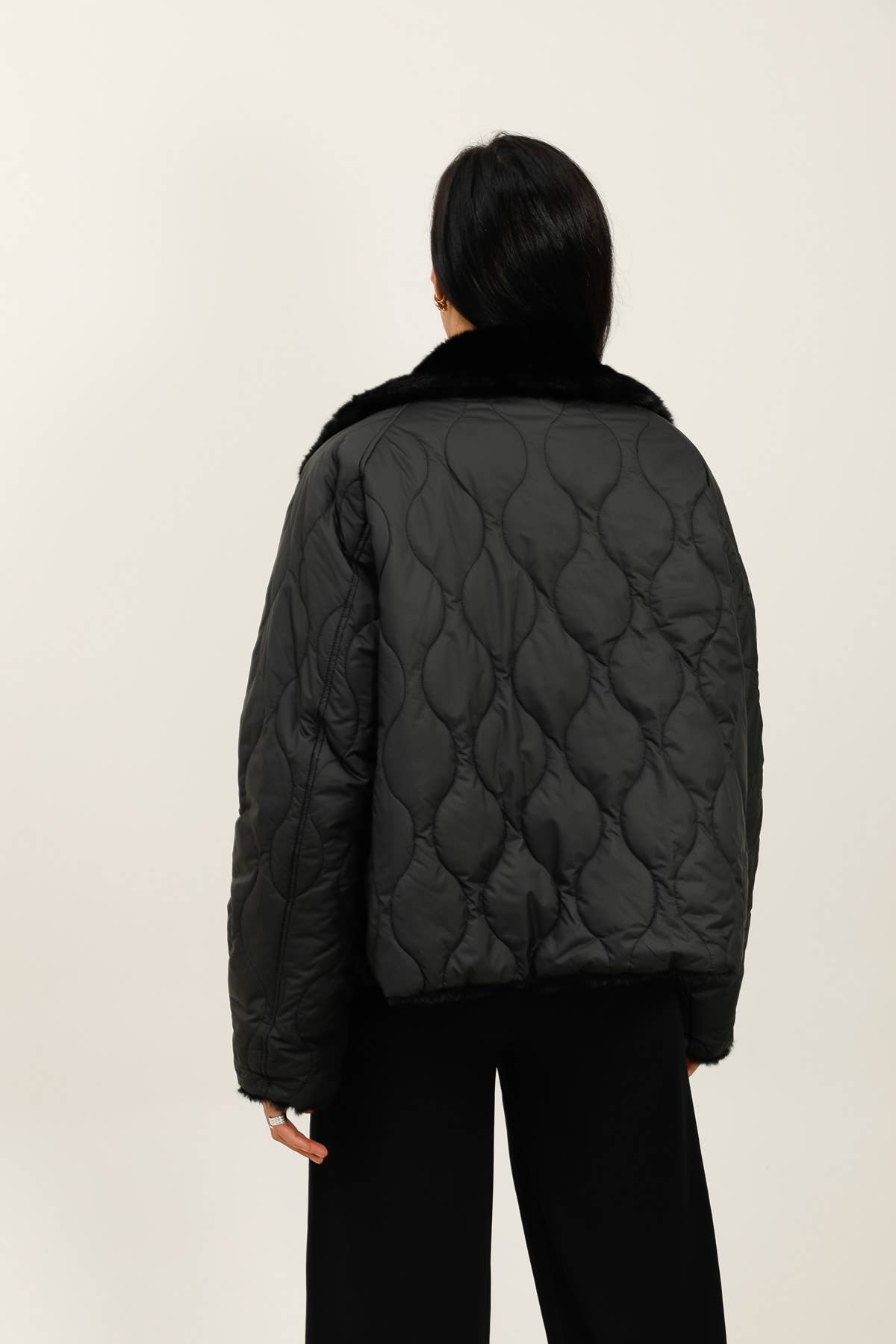 MOOYA – Engroshandel Pels-/kunstpelsfrakke - Dame – Vendbar pelsfrakke - ZNS0015