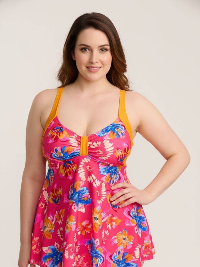 Taglia Grande - Costume intero con volant e fiori per la vendita all'ingrosso da parte di C'MELODIE