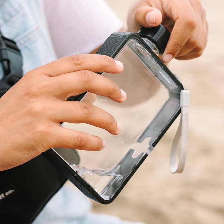 Cali Fluff Co. - Wholesale Water Bottle - Minimal Water Bottle0