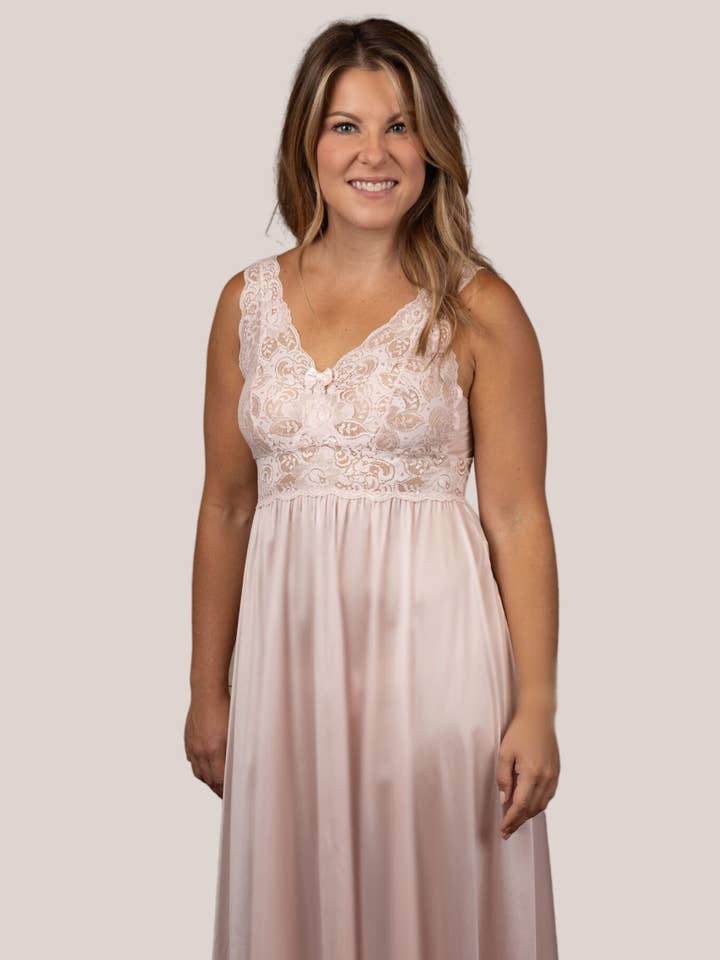 Camicia da notte lunga con corpetto in pizzo Shadowline® Silhouette per la vendita all'ingrosso da parte di Shadowline Lingerie