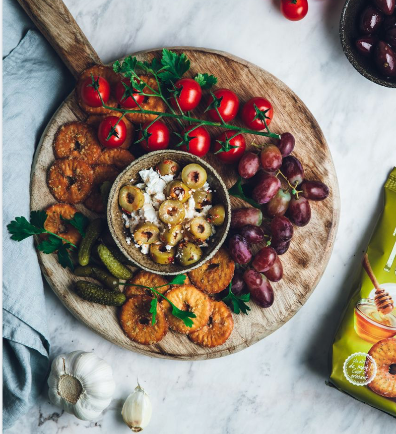 Elephant - Wholesale Pretzels - 1105 - ELEPHANT Pretzels with Black&White Sesame 10.58oz9