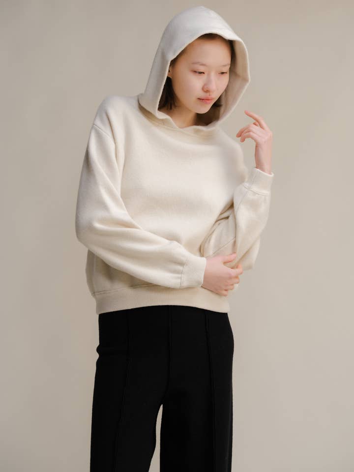 Lèmme - Wholesale Hoodie - Women's - Lambswool Cropped Hoodie15