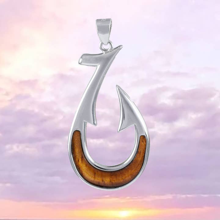Grand pendentif hameçon en bois de koa authentique hawaïen, pendentif hameçon en argent sterling, cadeau d'anniversaire pour mère N8516 pour la vente par Paradise Treasures Jewelry