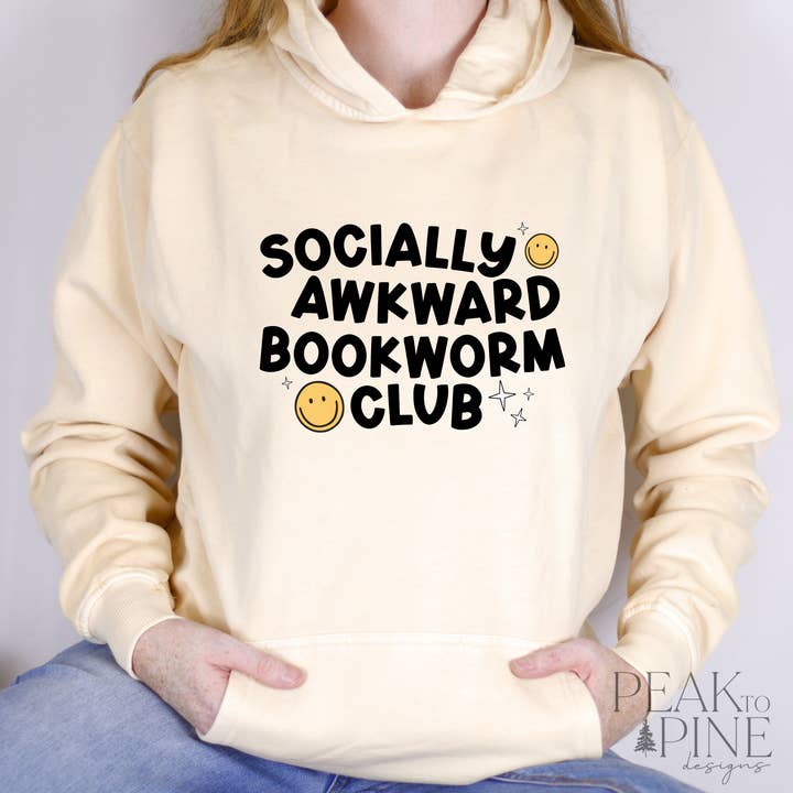 Sozial unbeholfener Bücherwurm-Club - Sweatshirt für den Großhandel von Peak To Pine Designs