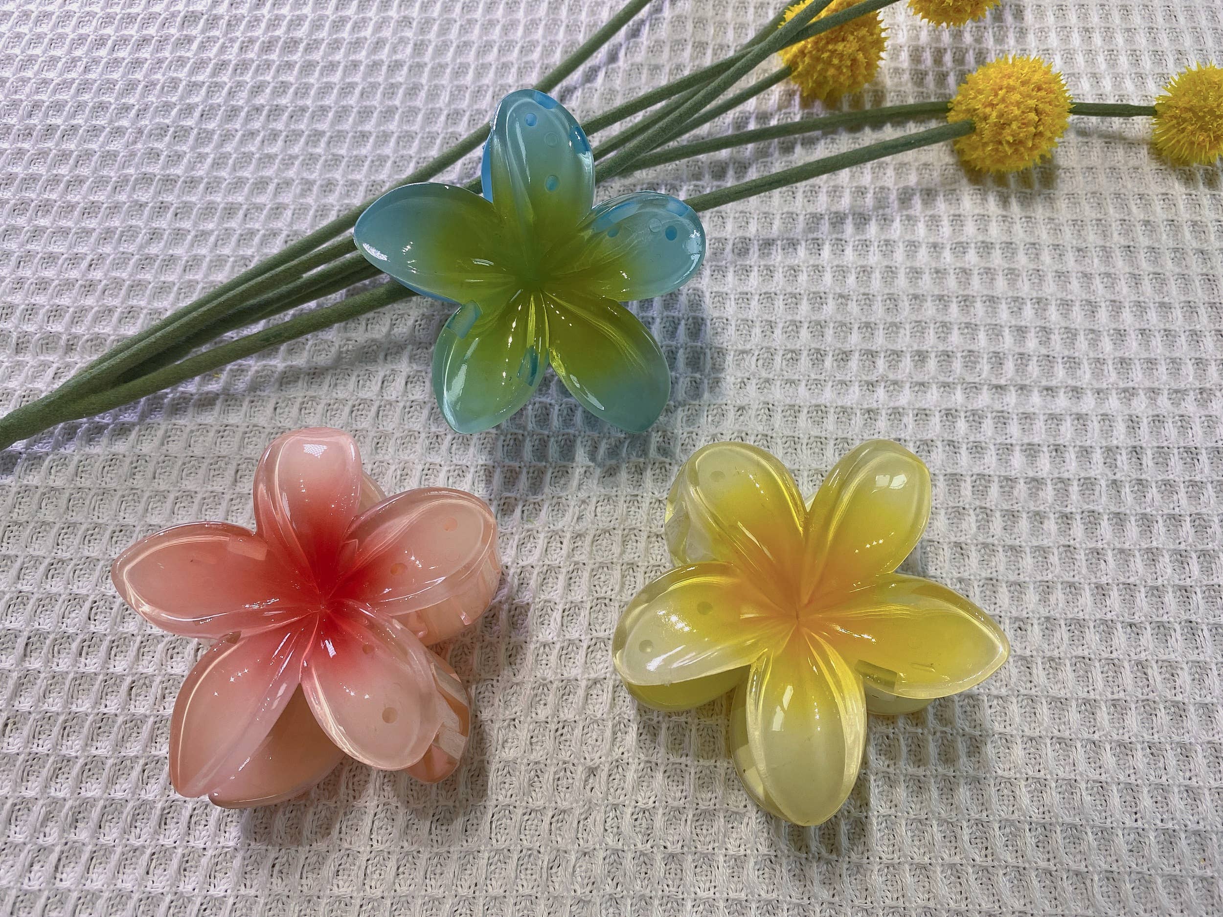 LadyJuneAccessories – Engroshandel Hårspænde - Dame – Blomst hårklemme med ombré strandklo – hårtilbehør og gaver10