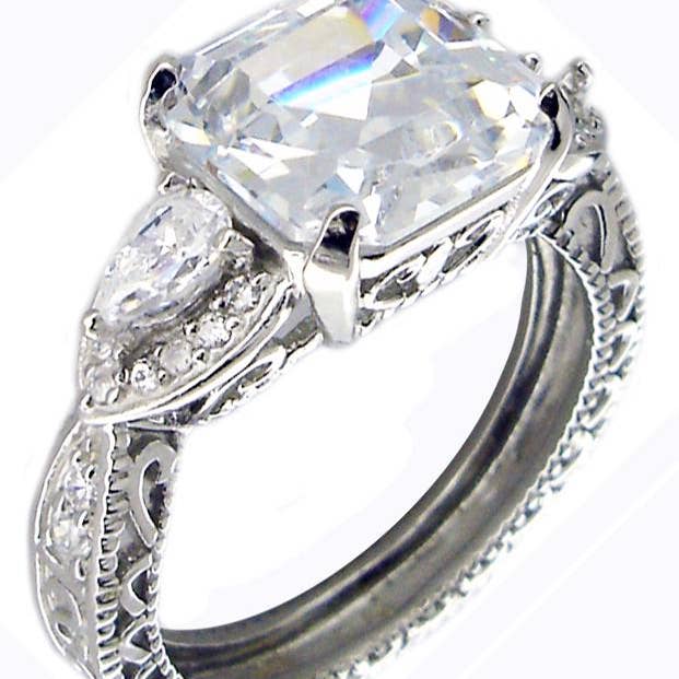 Centro Quadrado de Anel Prata de Lei 600R13832 por atacado de Zirconmania Wholesale Fashion Jewelry