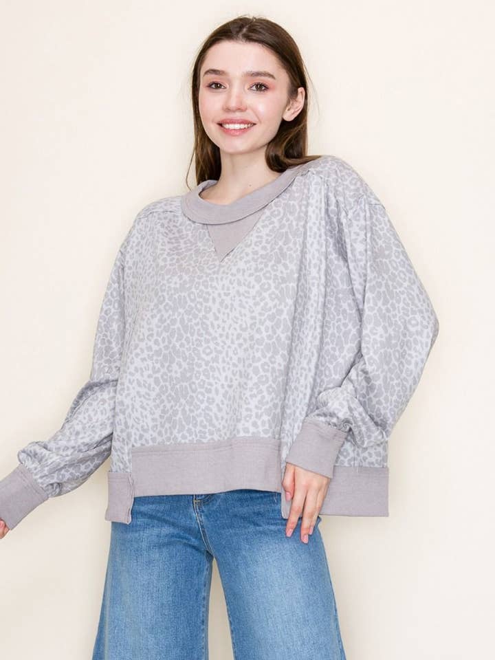Grey T10923 Long Sleeve Leopard Print Knit Top for wholesale on Faire0
