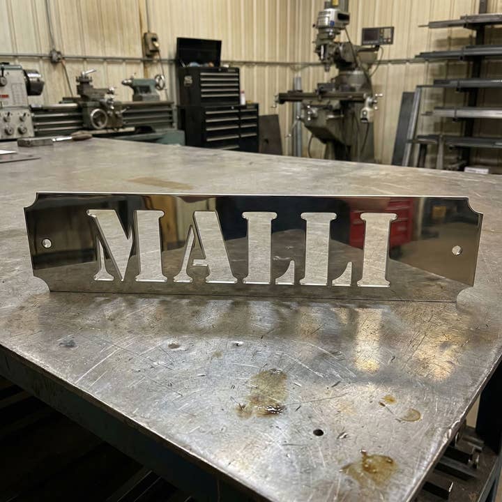 Insegna metallica per la vendita all'ingrosso da parte di Teraskyltit.fi