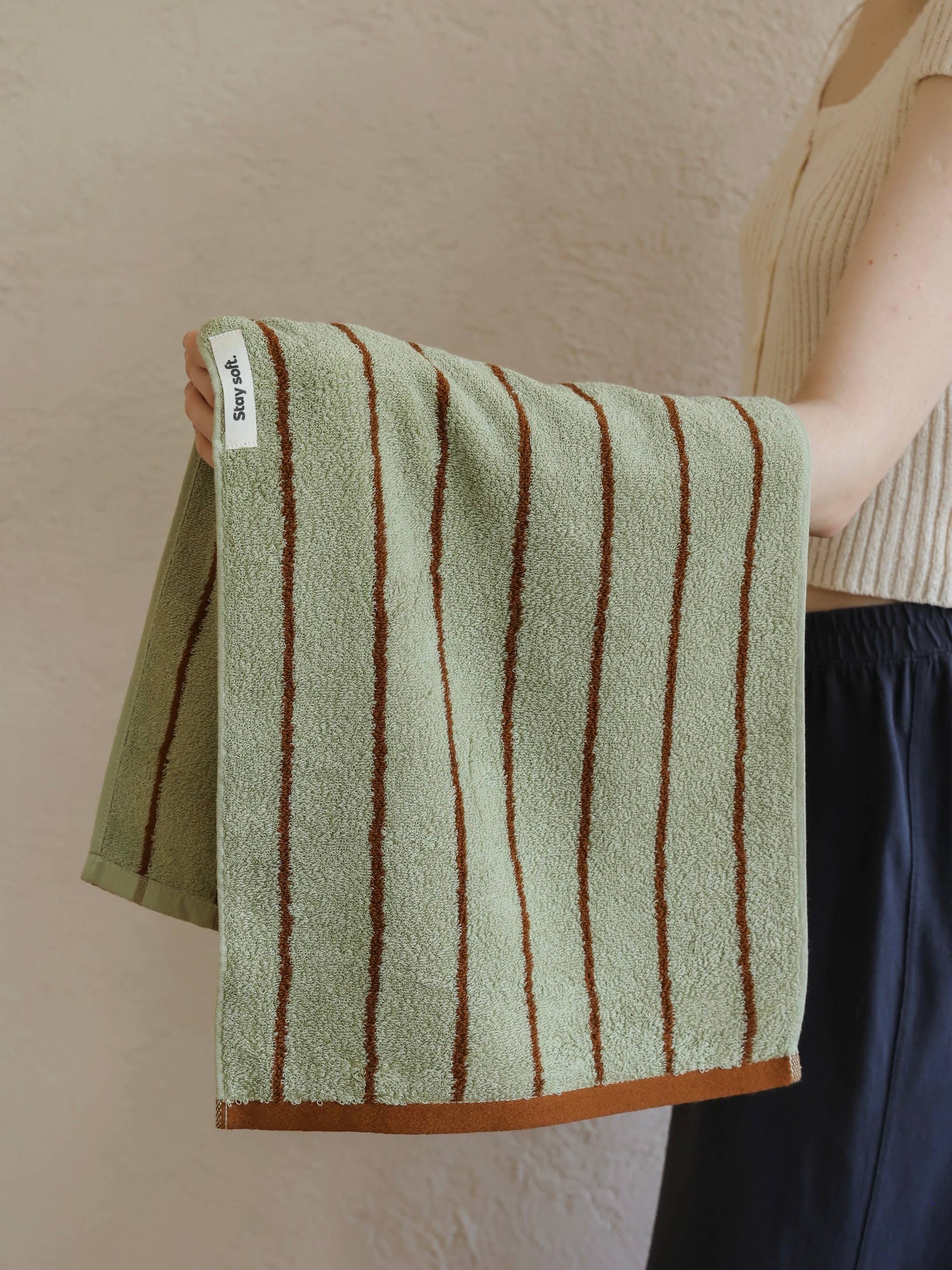 INSPECIAL HOME - Wholesale Bath Towel - 100% Cotton Retro Earthy-tone Pinstripe Soft Plush Towel 4
