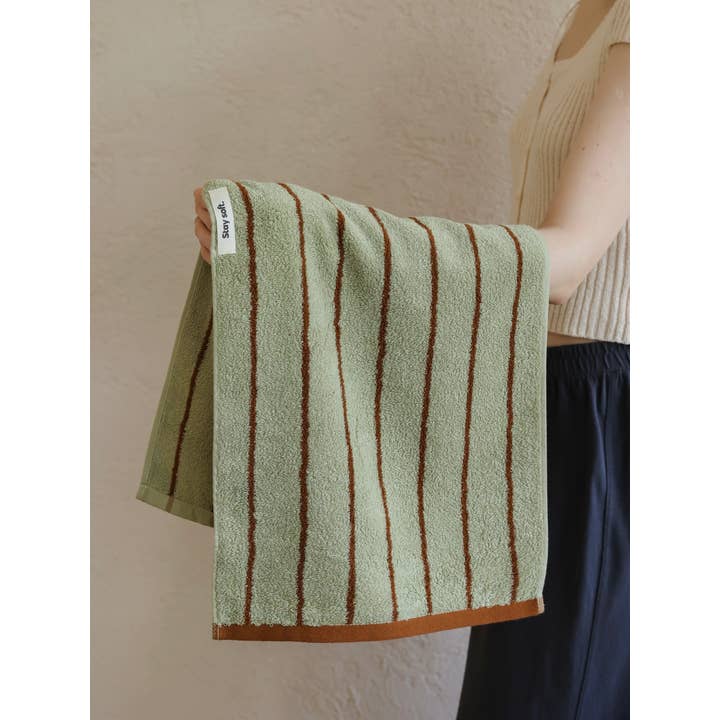INSPECIAL HOME - Wholesale Bath Towel - 100% Cotton Retro Earthy-tone Pinstripe Soft Plush Towel 4