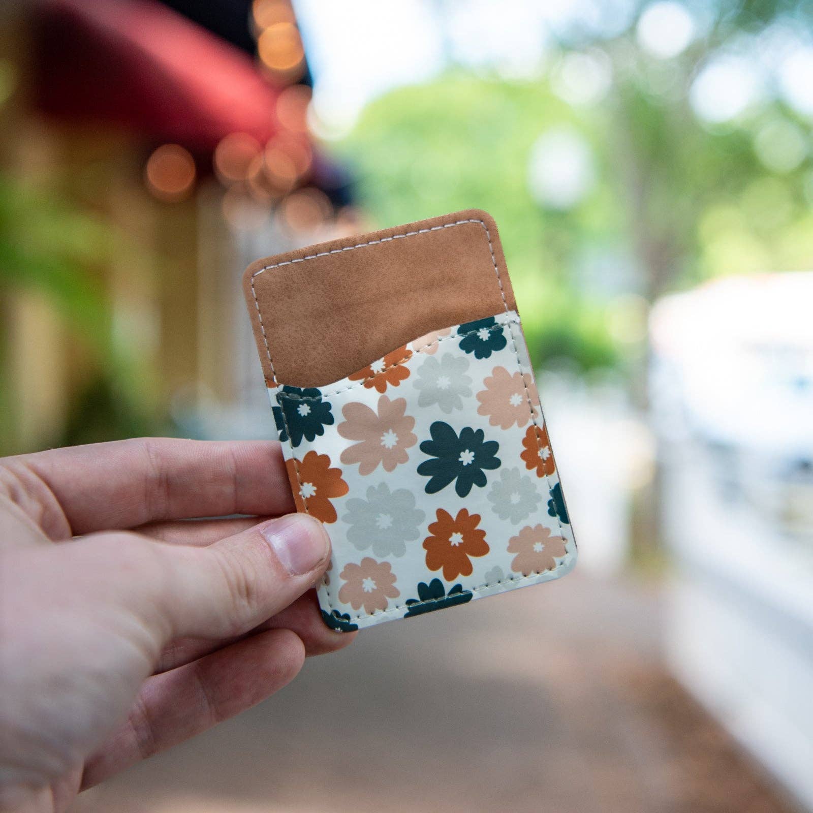Still Magnolia - Wholesale Phone Wallet - Women's - Retro Flower Pattern - Phone Wallet