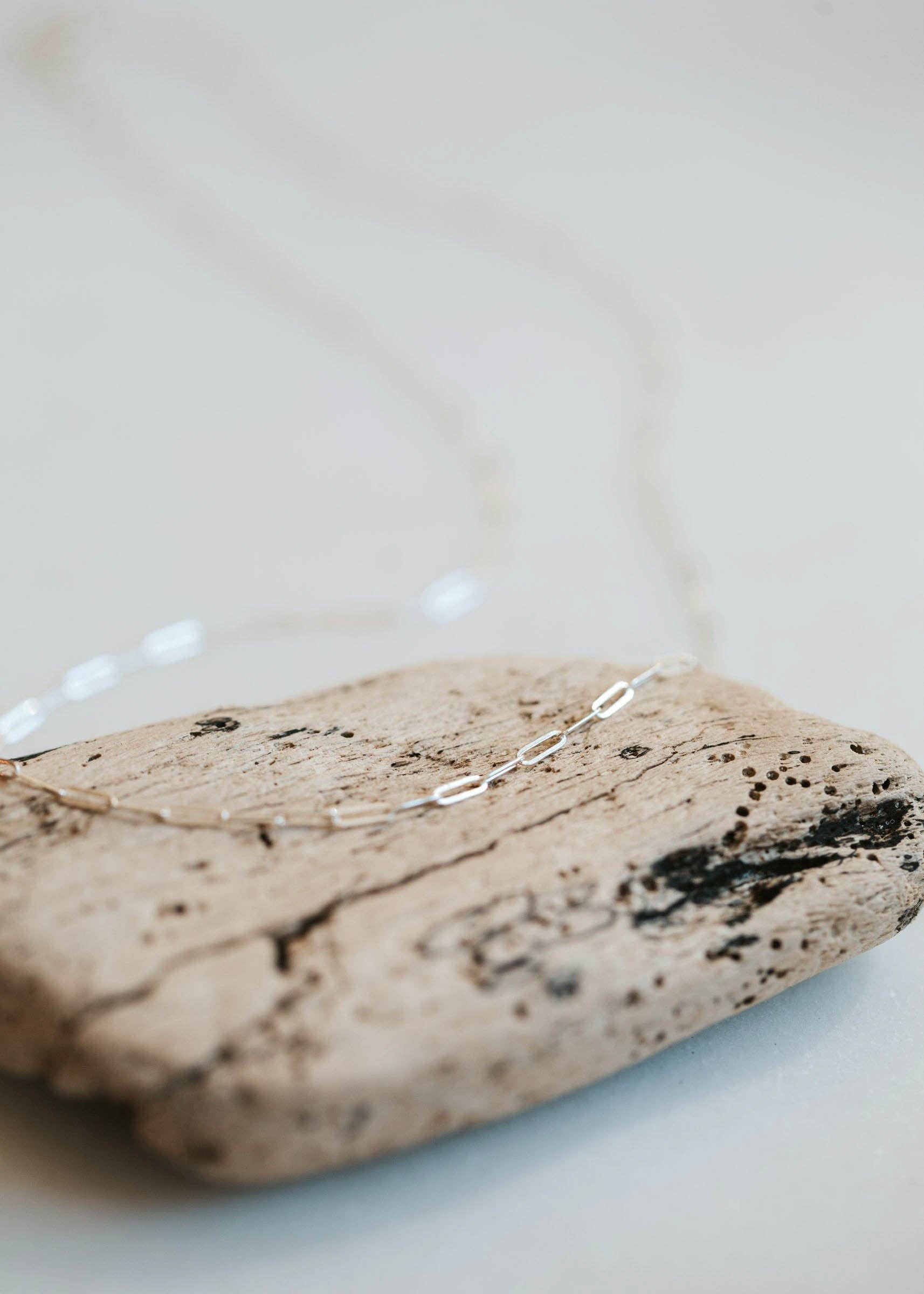 Hello Adorn - Vente Collier maille et chaîne - Chaîne Maeve | Remplissage en or 14 carats + argent sterling4