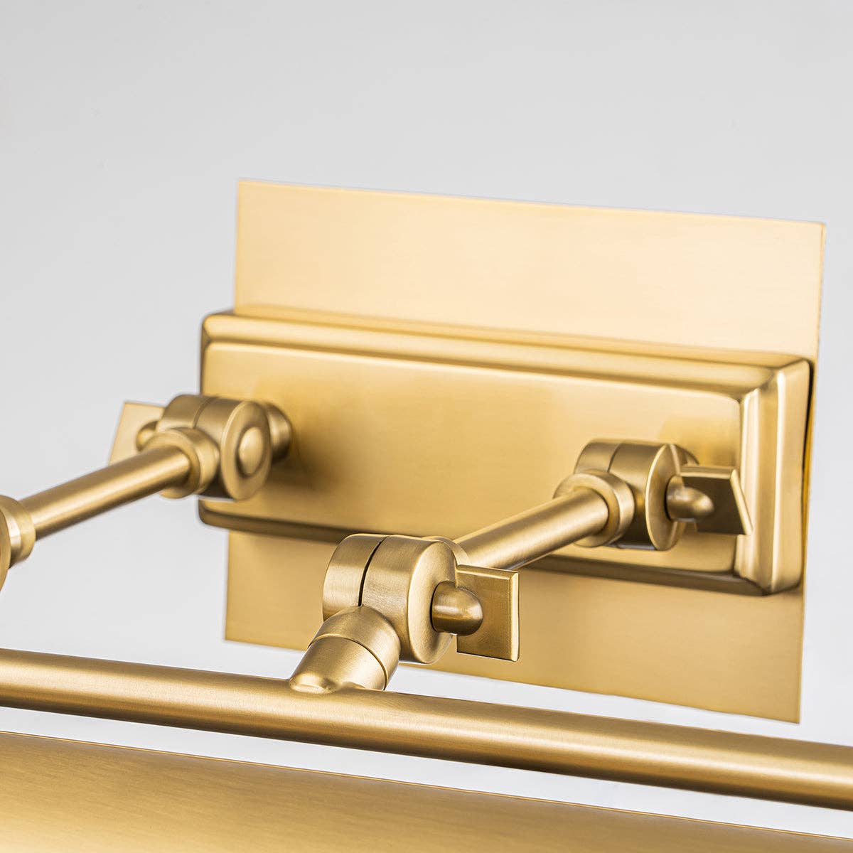 Lucas McKearn - Wholesale Sconce - Winchfield Large Picture Light in Aged Brass2